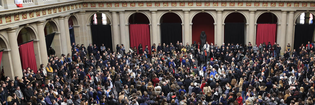 La minute de silence en hommage aux victimes des attentats du 13 novembre